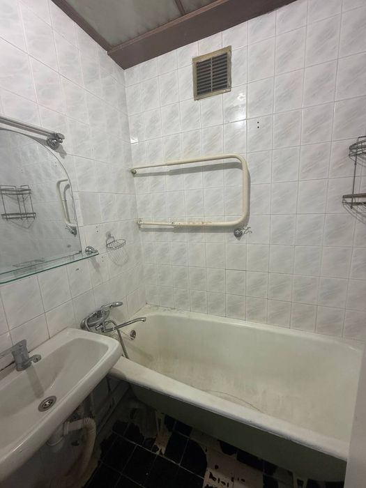 Срочно Продаётся Юнусобод 19-кв 2/2/5