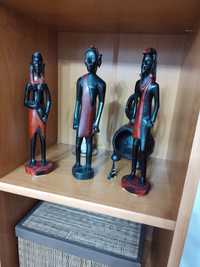 Vând statuete africane lucrate manual!