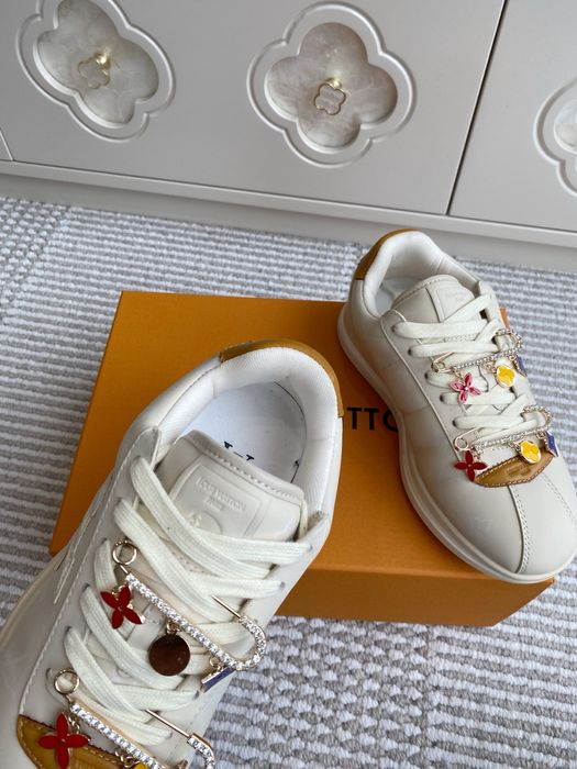 Adidasi Louis Vuitton, tip Premium