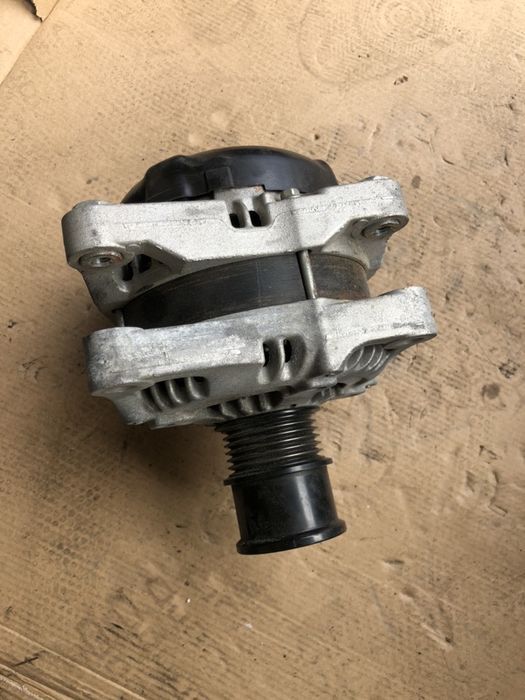 Alternator Ford Focus III 1.0 EcoBoost cv6t10300db