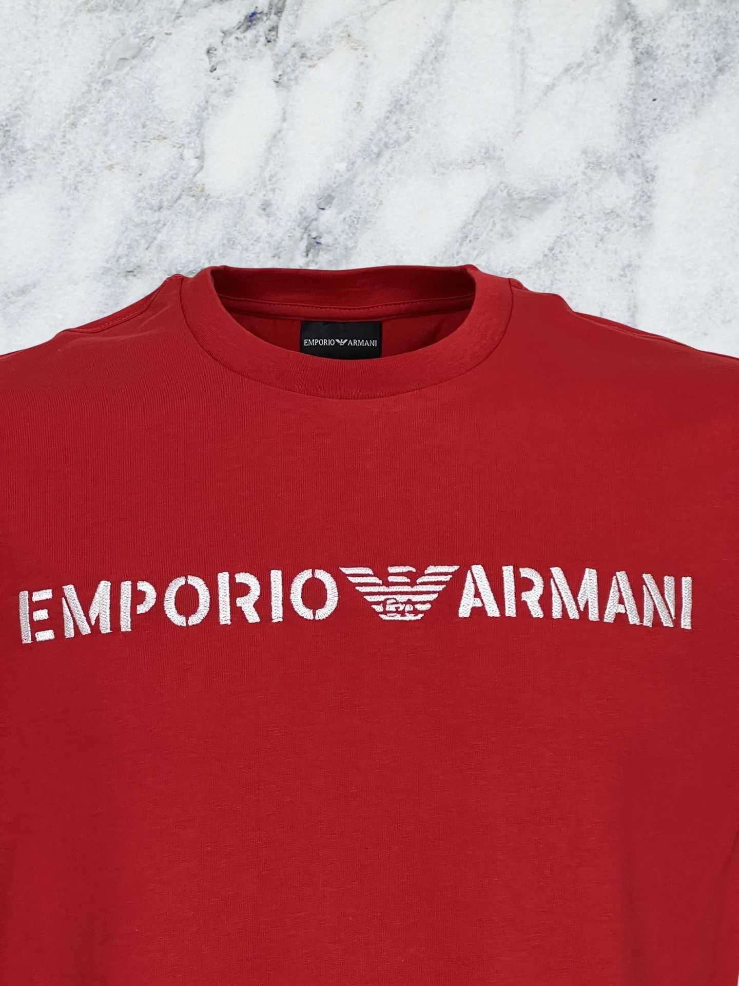 Emporio Armani червена тениска със ситна БРОДЕРИЯ на гърдите S M XXL
