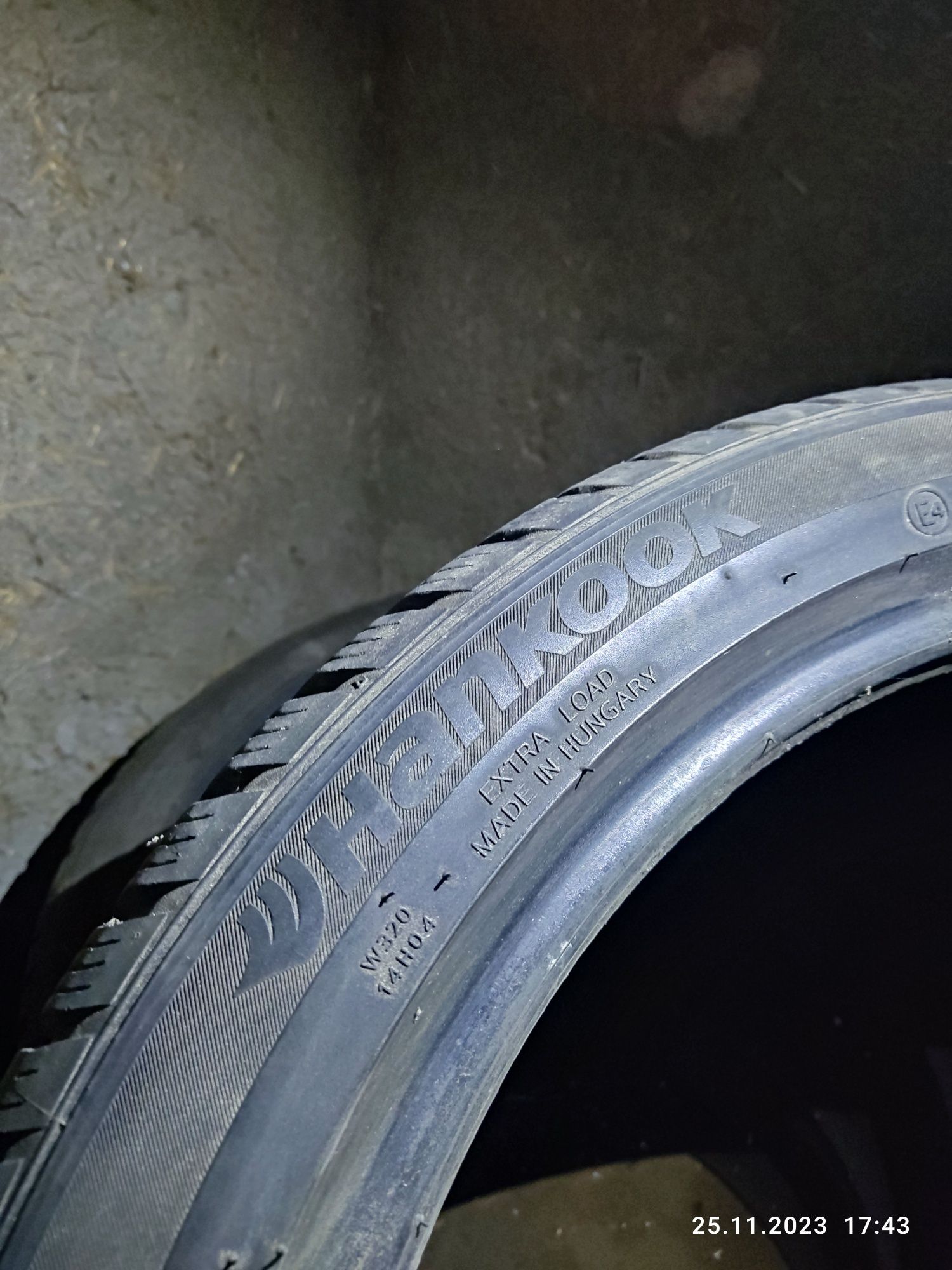 Hankook 245/40/19