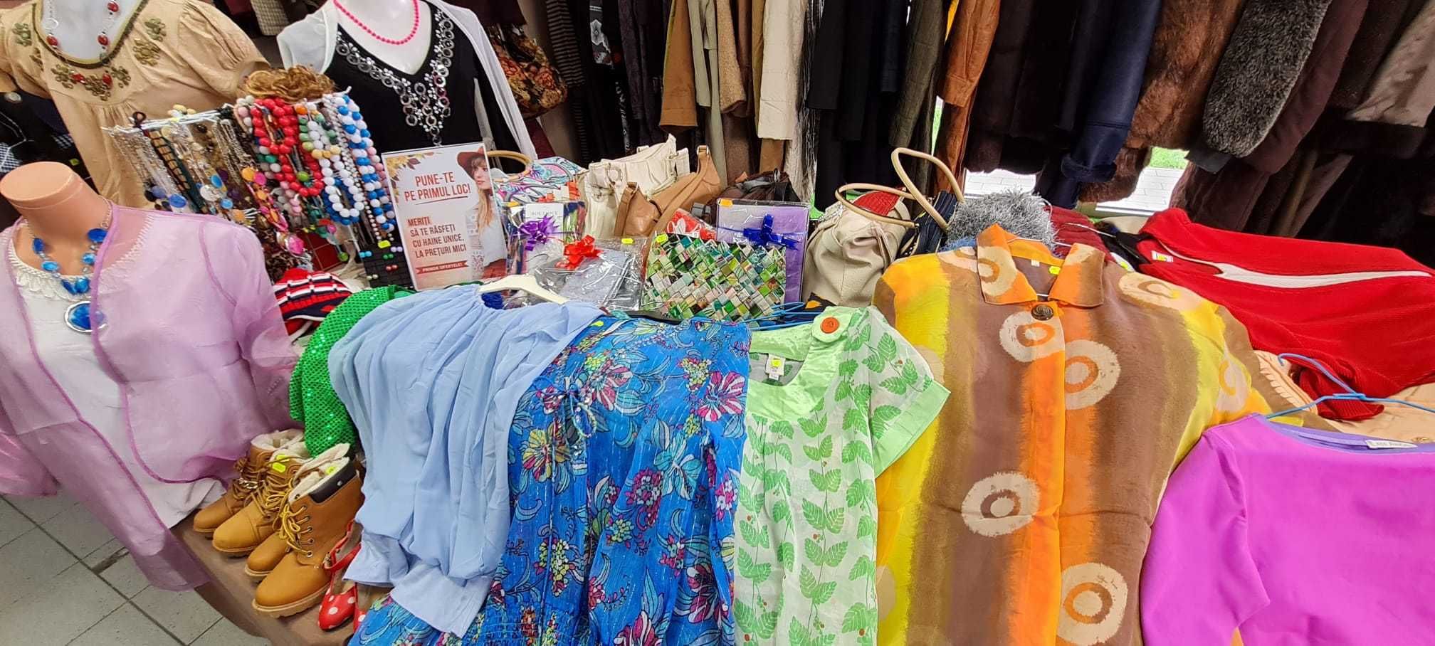 Haine (aproape) NOI Second Hand, curate, parfumate si bine sortate