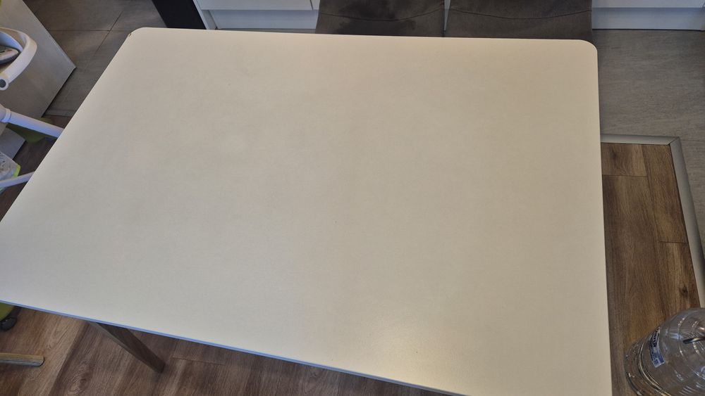 Кухненска маса 120х80 см бяла