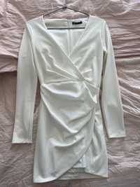 Бяла рокля Zara размер xs