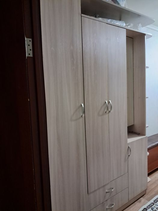 Шкаф для прихожей