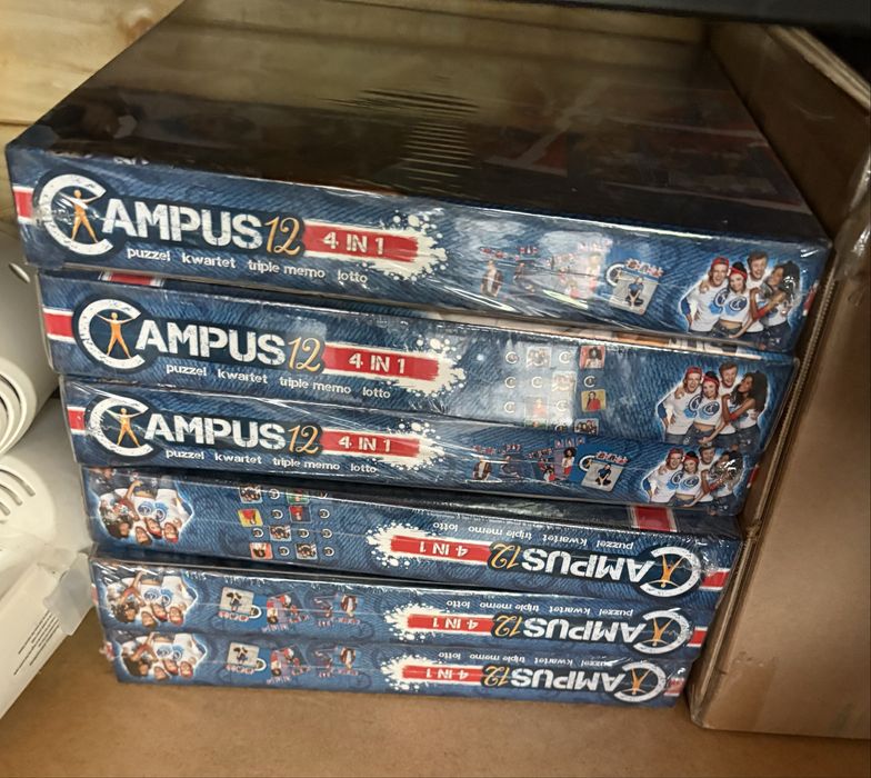 Lot jucarii si jocuri de masa noi-50 buc, mix en gros