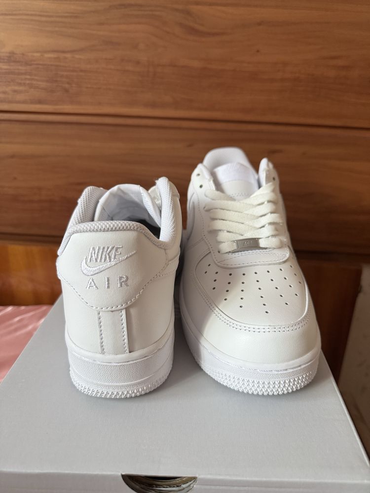 Nike Air Force 1 ’07 White – Размер 44 (US 10 / UK 9)