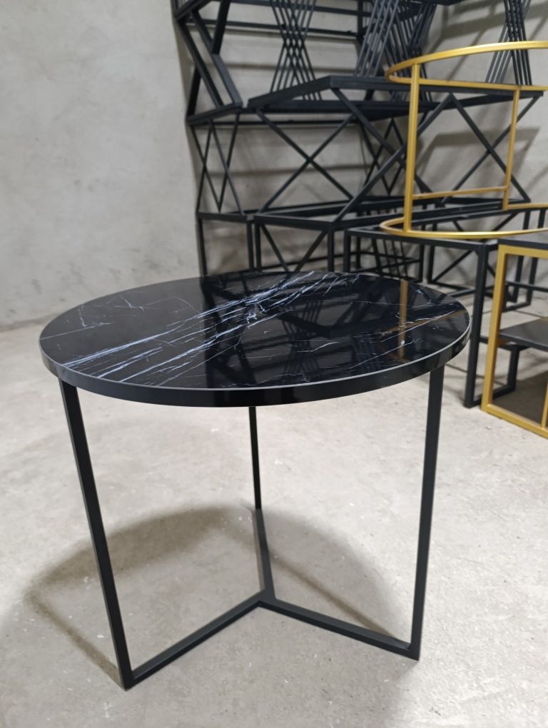 Kafeniy stolik loft