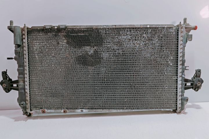 Radiator Racire Apa Behr 90570732EA Opel Astra G
