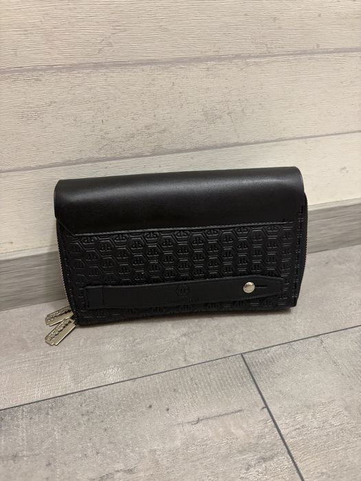 Черно портмоне с релеф (Phillip Plein стил)