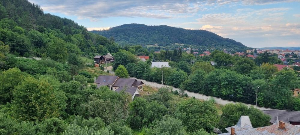 Ofer spre vânzare casă nouă în construcție, cu grădină Tg.Ocna