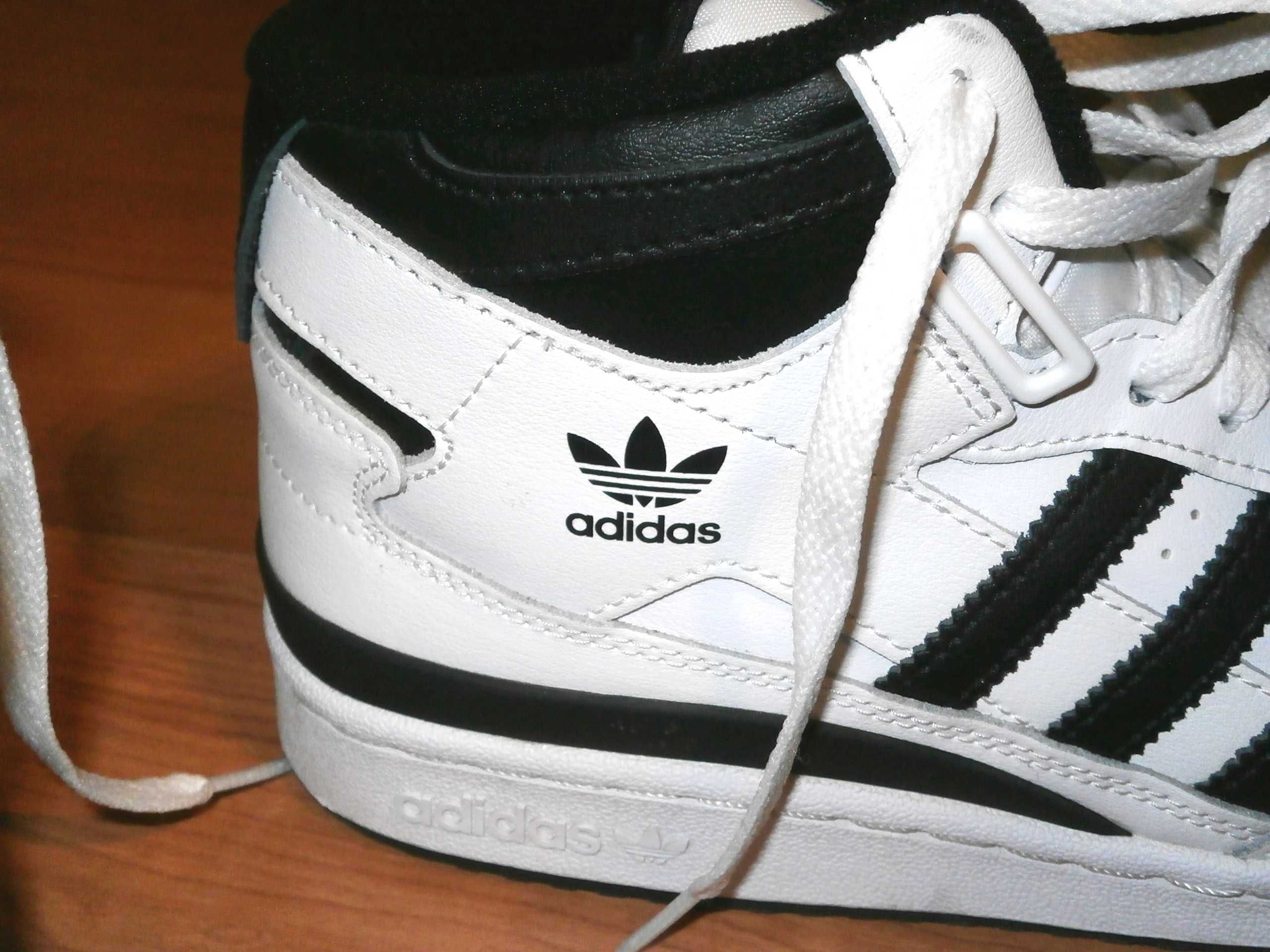 Ghete Adidas Originals Forum Mid Unisex Sneakers high, aproape noi