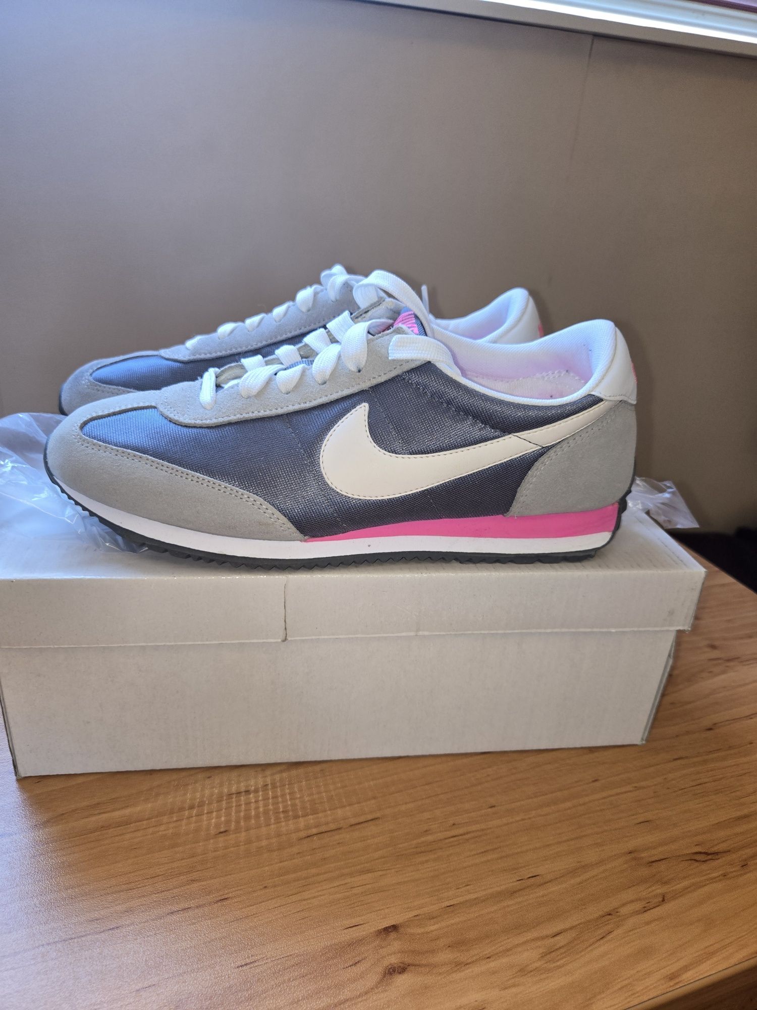 Дамски маратонки Nike