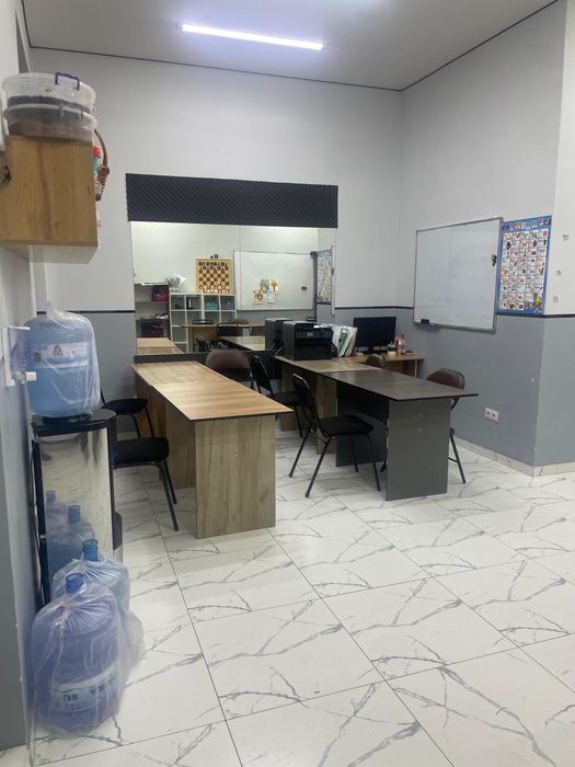 Столы стулья доски шахматы и прочее