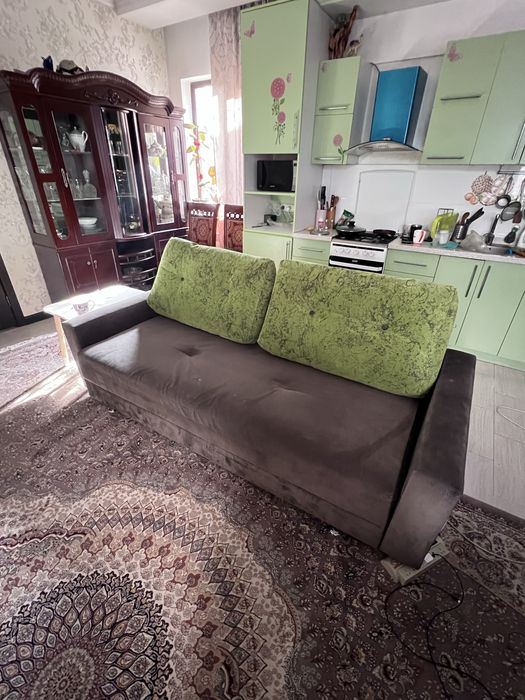 Продаю диван б/у