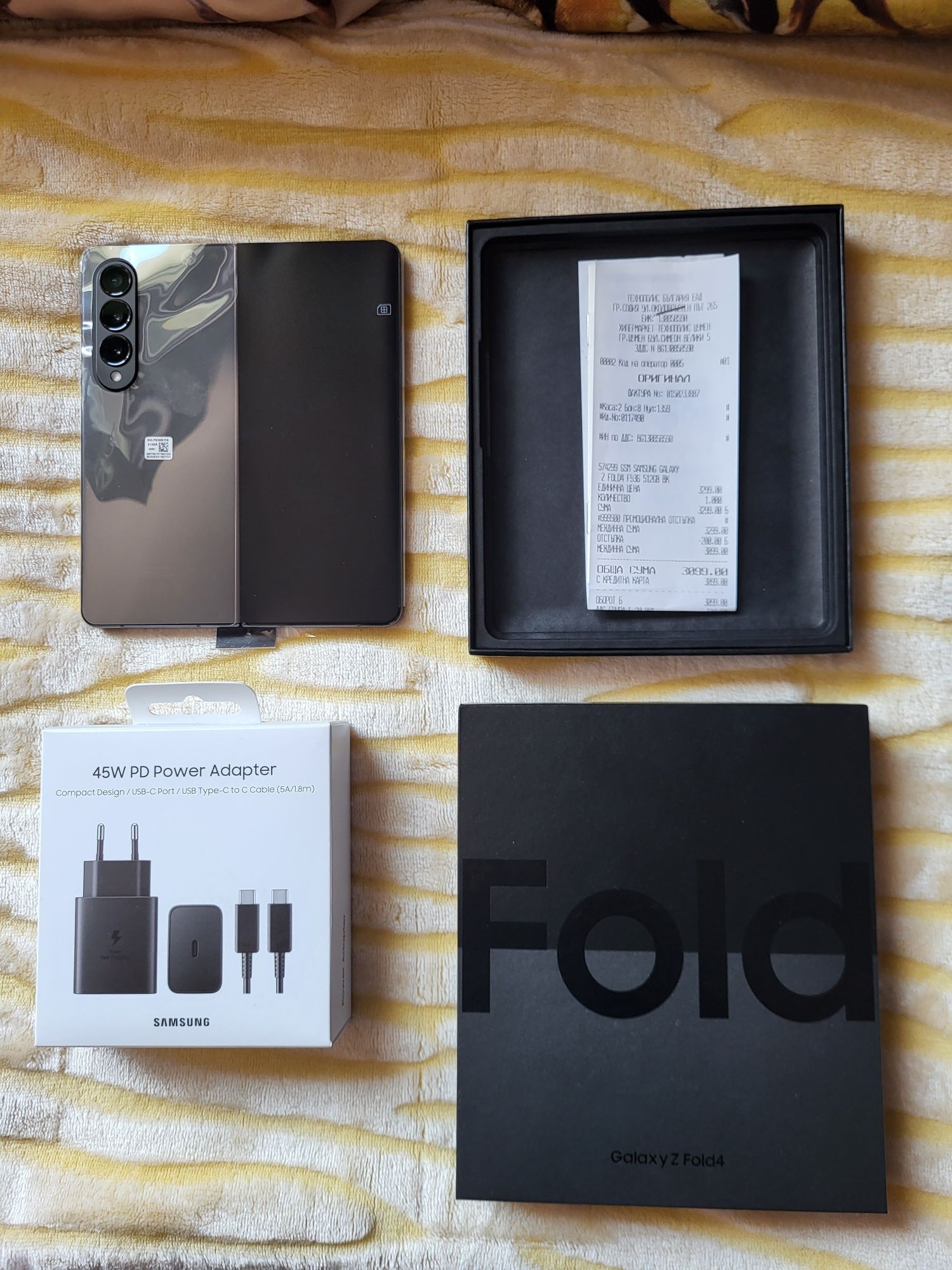 Samsung galaxy Z Fold 4 чисто нов