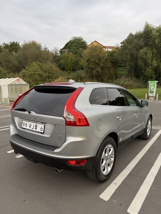 Volvo XC60  D5 AWD   Piele Incalzire scaune Panoramic