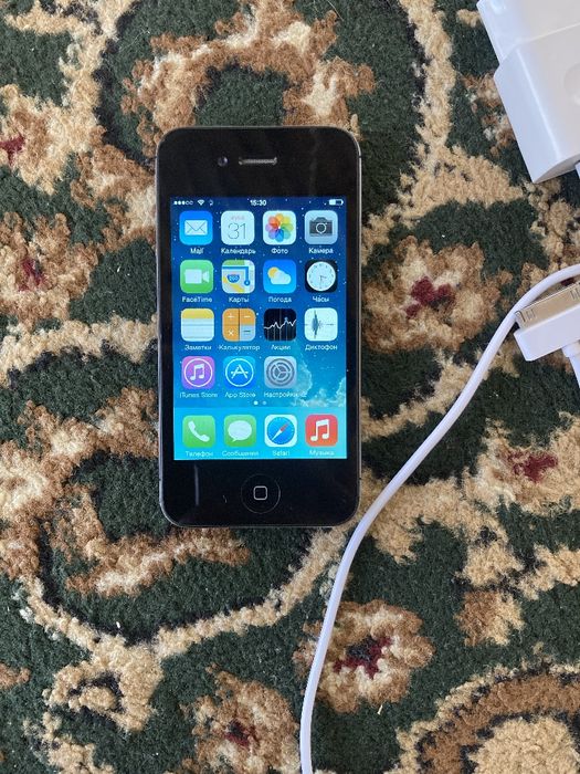 Iphone 4s в идеальном состоянии торг есть