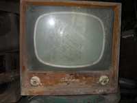 стари радио и телевизионни приемници
