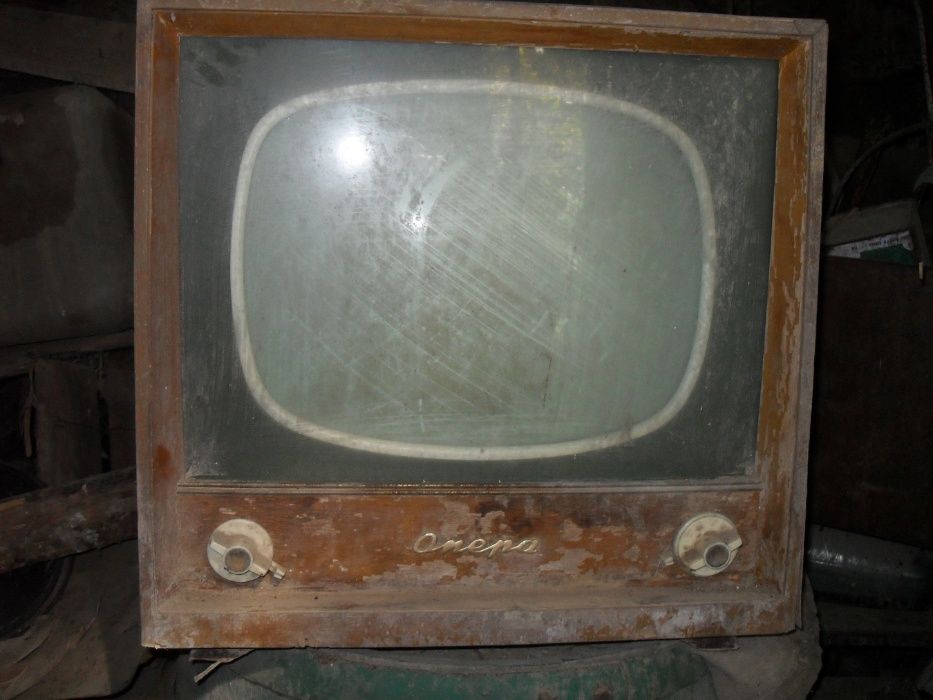стари радио и телевизионни приемници