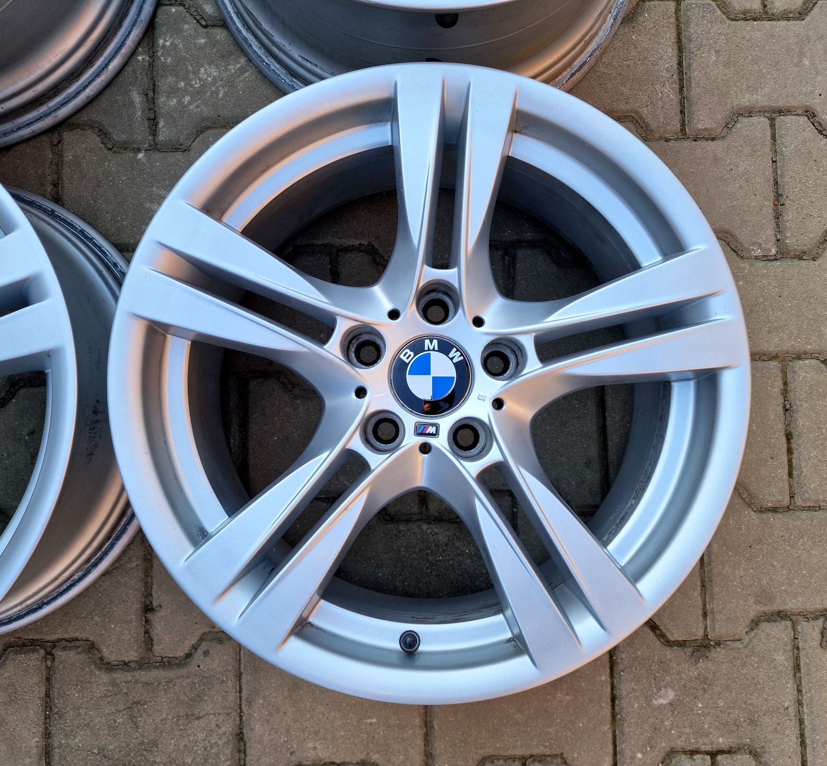 Jante BMW M pe 18 BMW 5 F10 3 F30 X1 X3 7 F01 anvelope roti  jenti