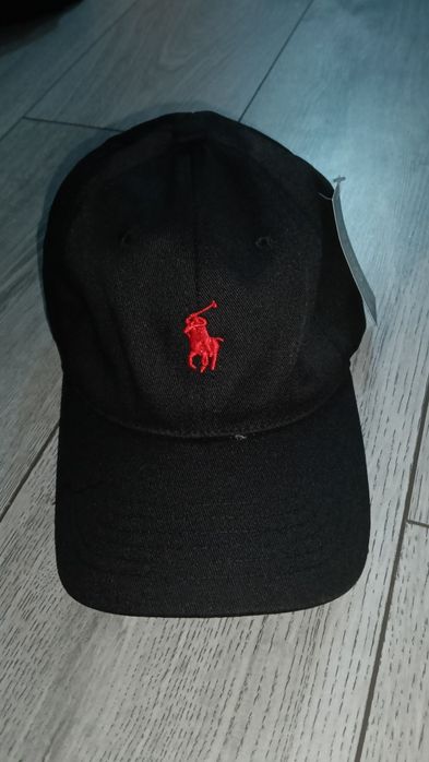 Șapcă polo 3 culori insigne diferite