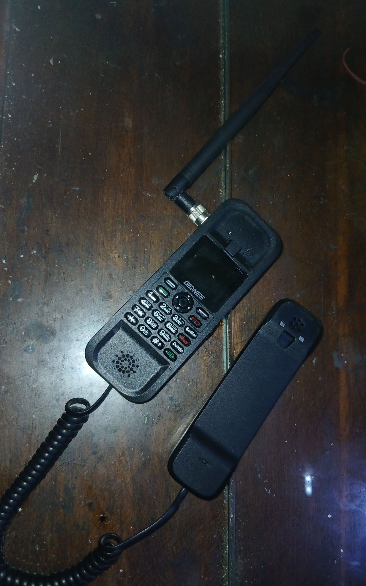 Telefon sotiladi