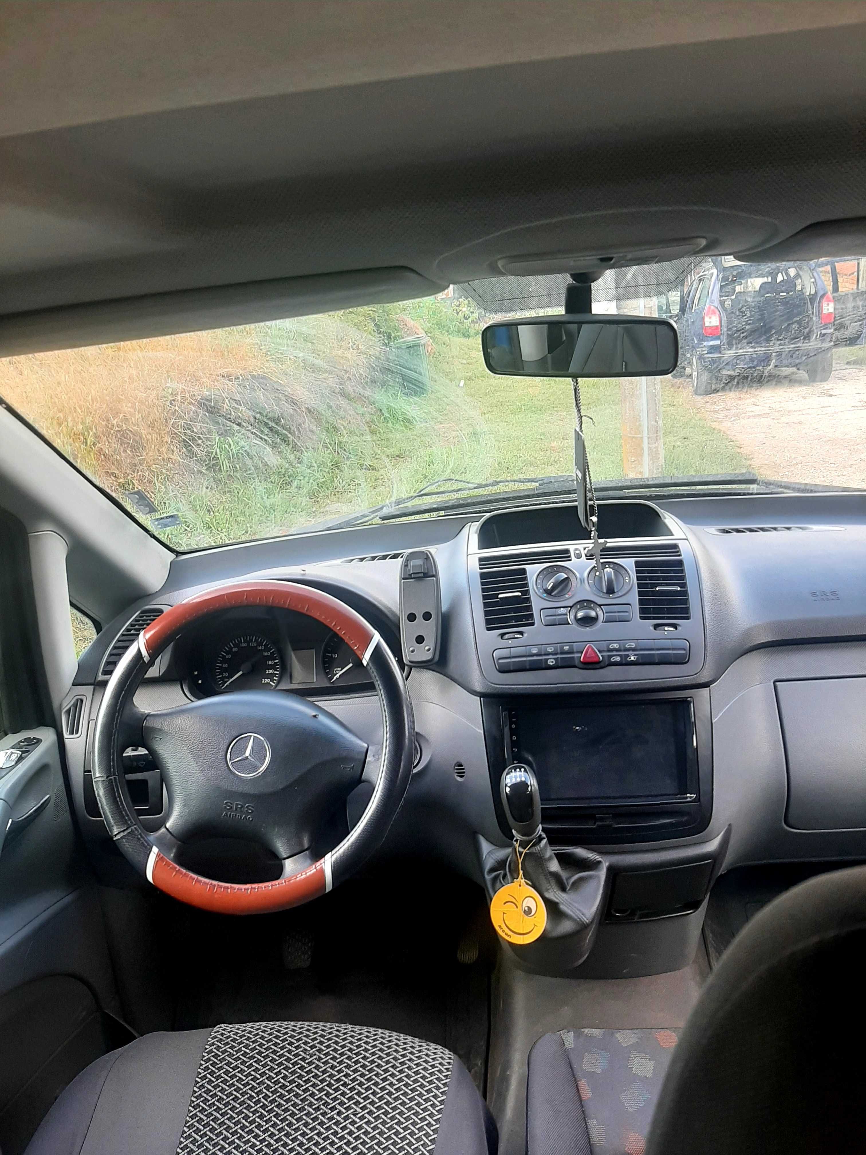 Продавам Mercedes Vito111 CDI 8+1