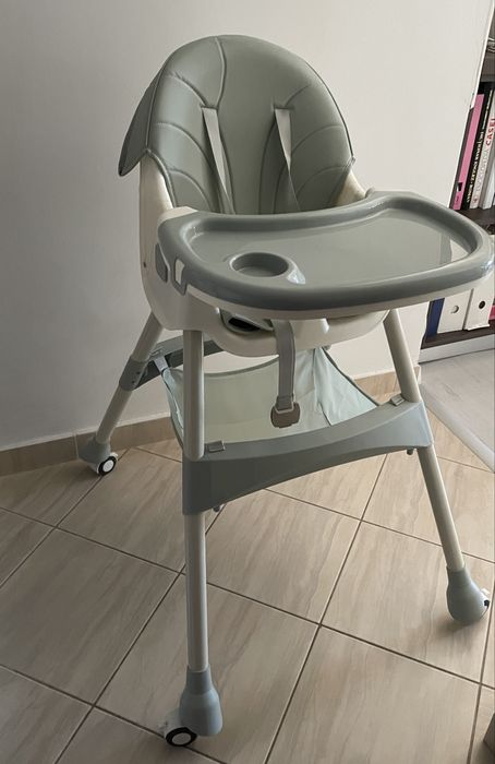 Scaun de masa bebelusi