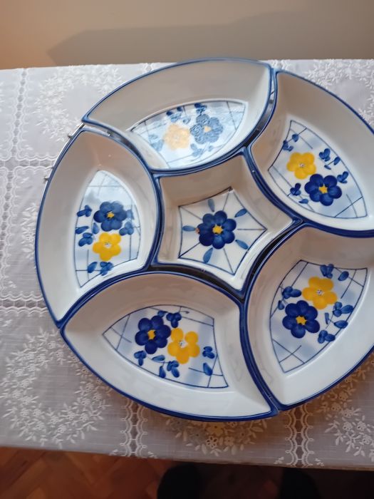 Порцеланов комплект