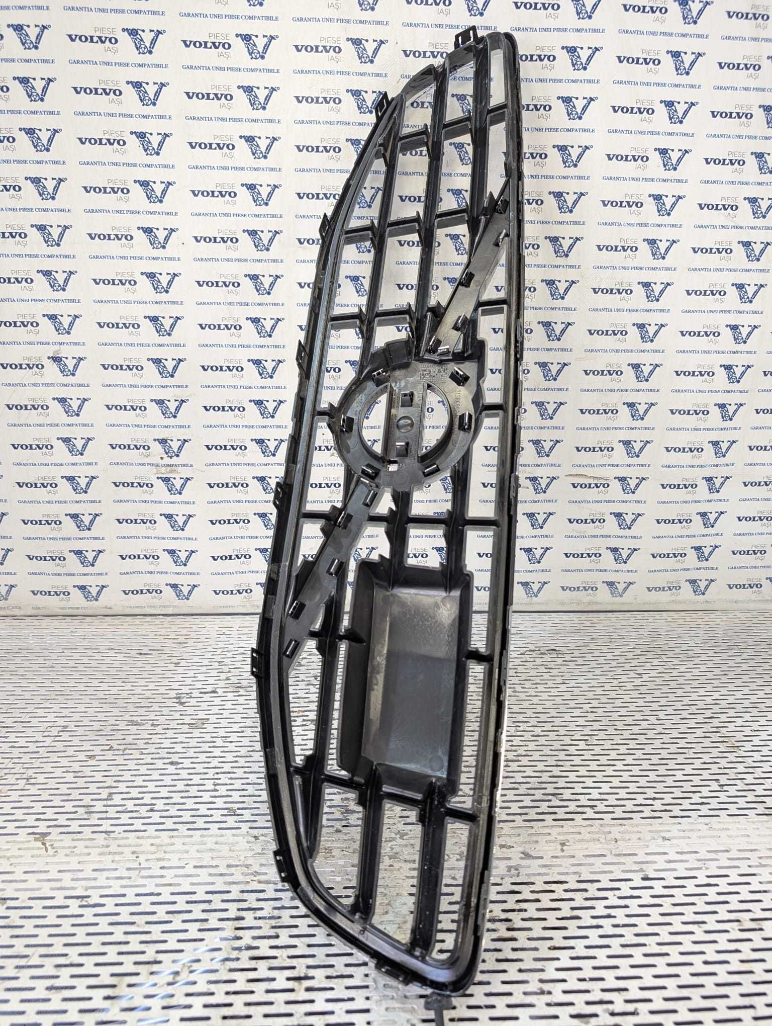 Grila bara OEM ORIGINAL VOLVO S60 V60 cu suport radar 2010-2013