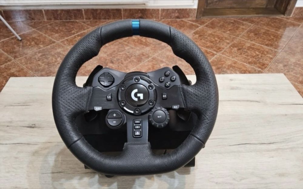 Logitech G923 ( Ca nou )