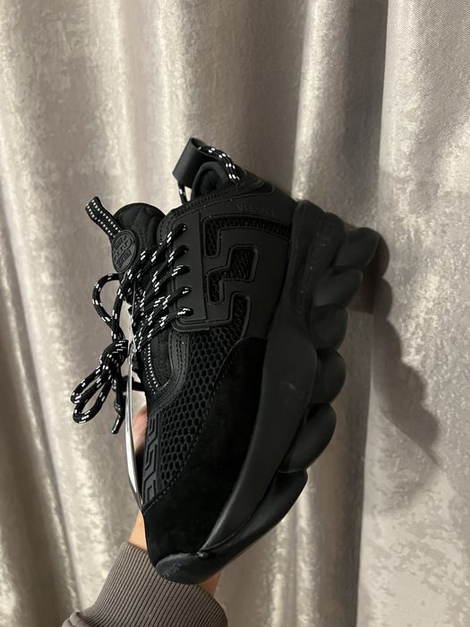 Versace chain reaction