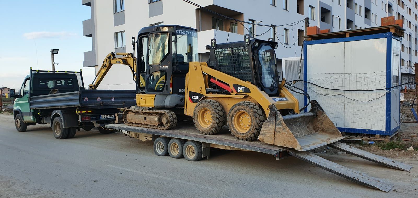 Inchiriez miniexcavator si bobcat cu picon