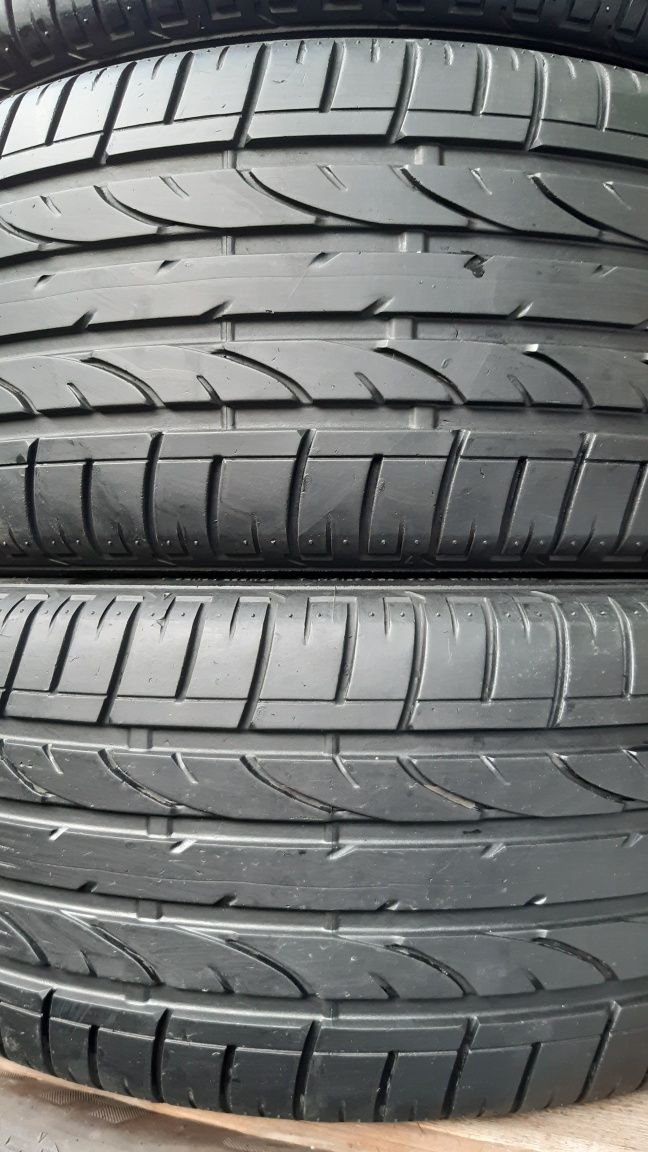 2 anvelope 235/50r18 vară marca Bridgestone preț 200 lei bucata