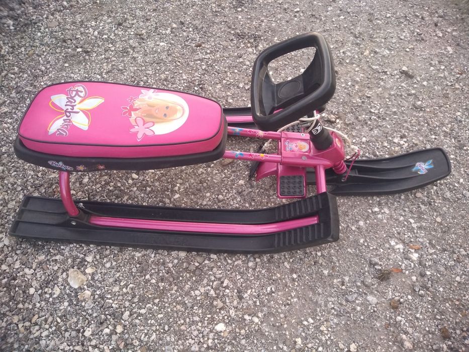 Детска шейна с кормило .