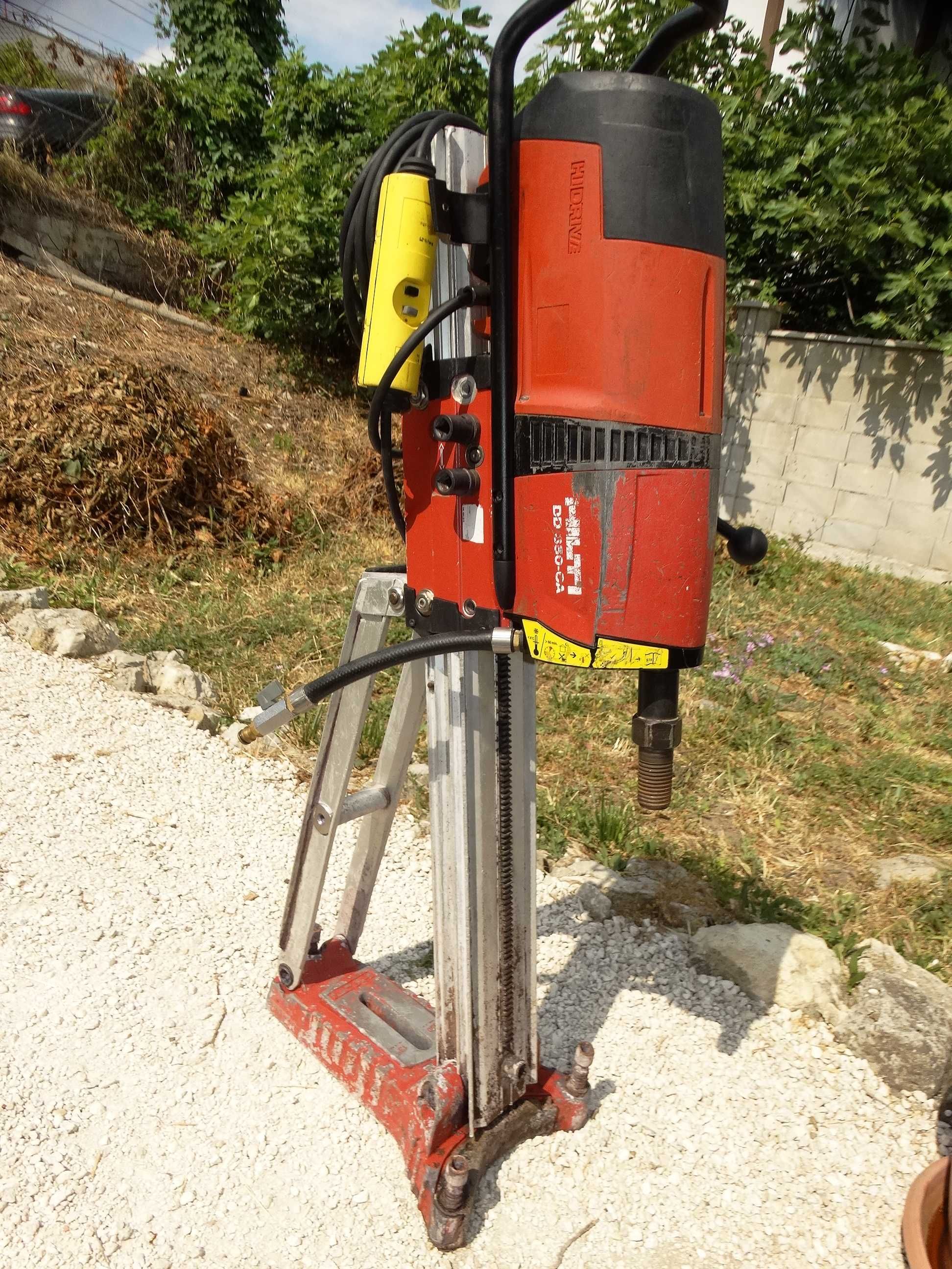 Hilti DD 350 CA + DD - HD 30 - Диамантено пробивна машина + статив