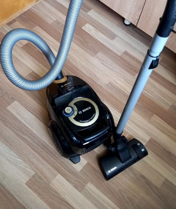 Продам Пылесос bosch