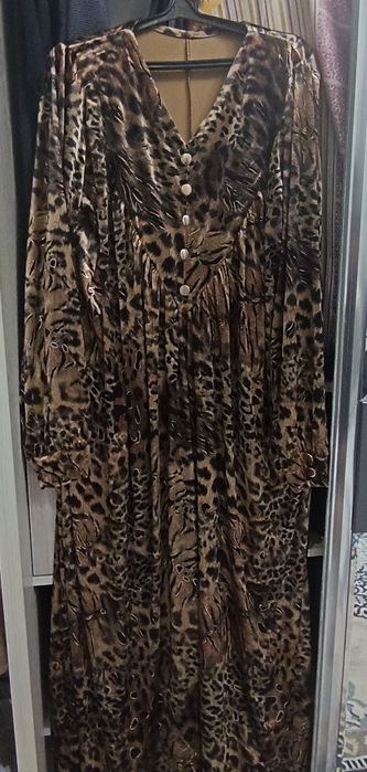 Продается новая женская платья.