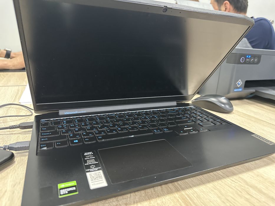 Lenovo ideapad gaming SROCHNO