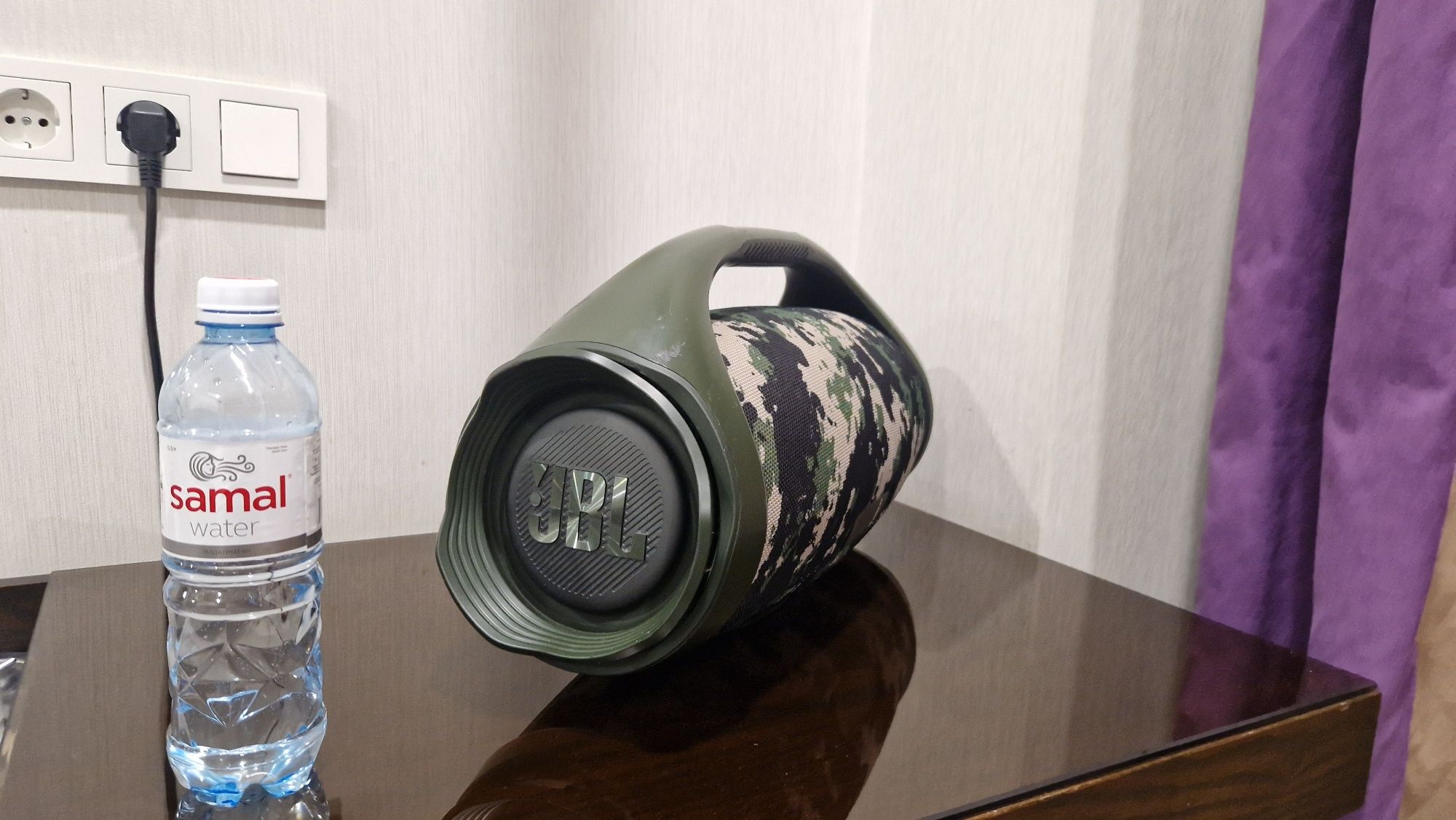 Проадам JBL boombox 2