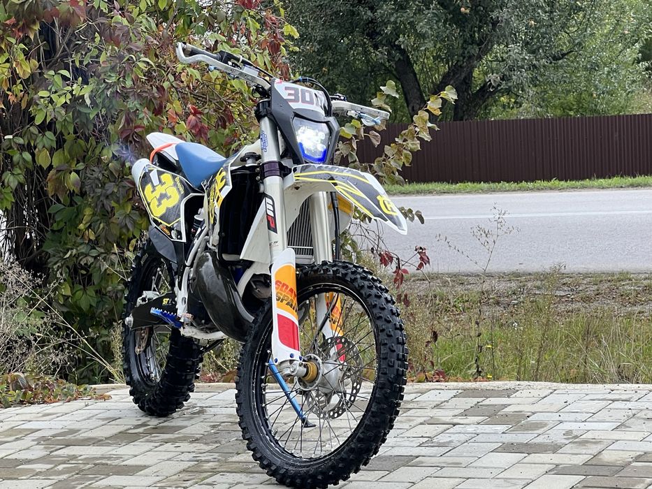 Vand sau schimb husqvarna 300 cm in 2 timpi