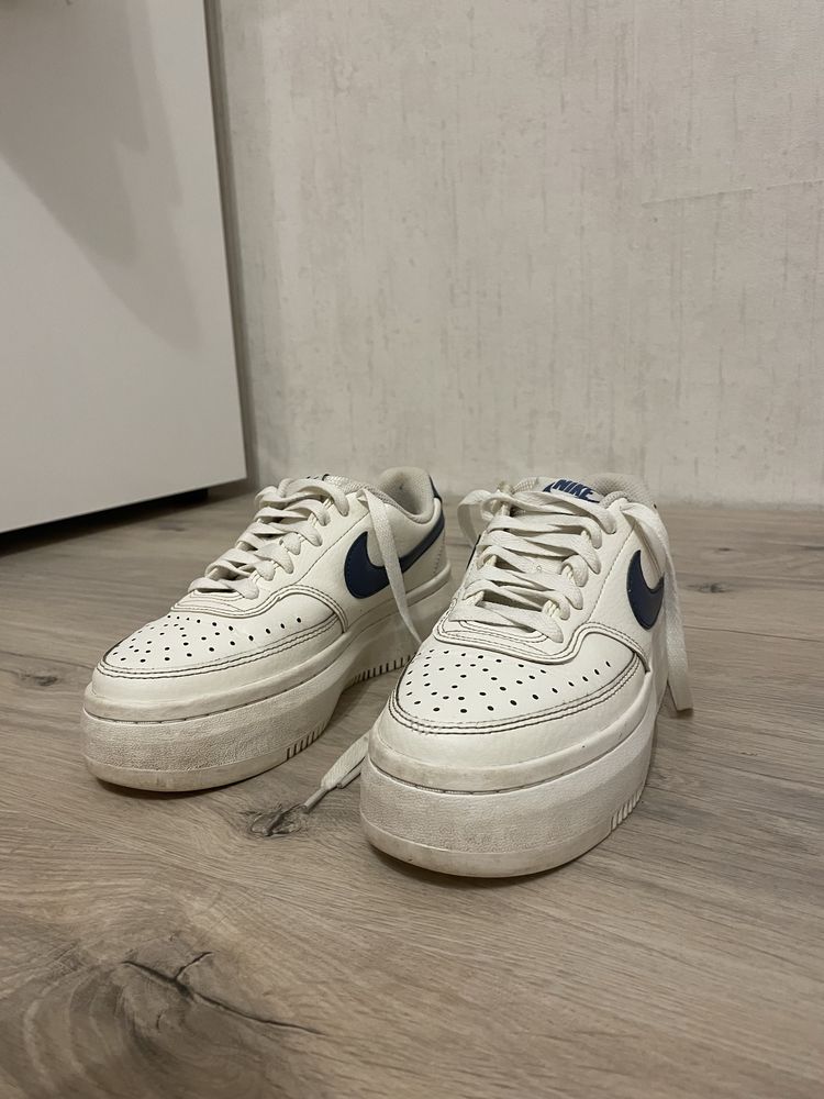 Оригинални дамски маратонки Nike Court Vision Alta Leather