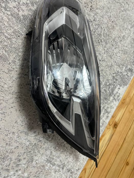 Фара для  машины