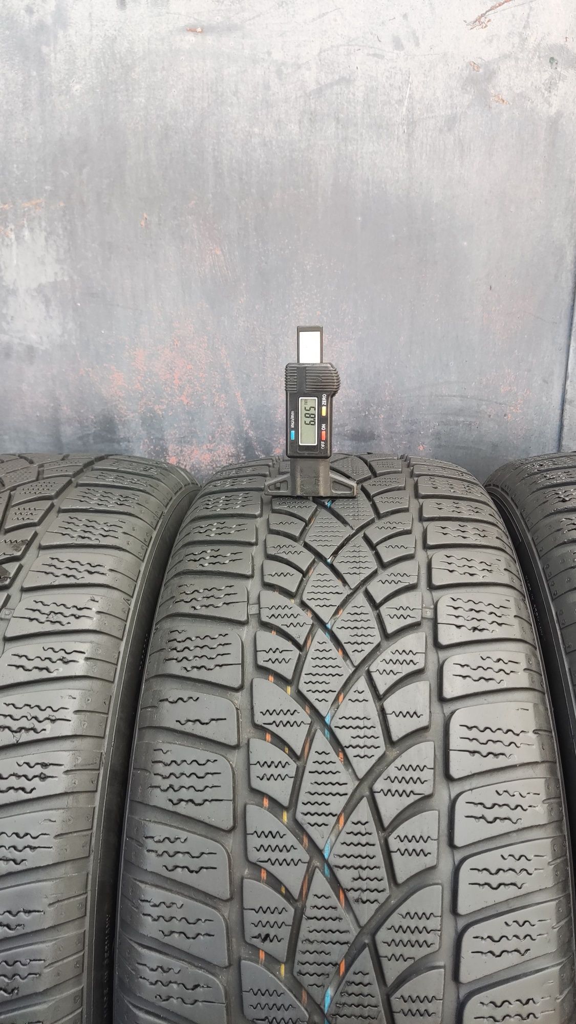 4бр зимни гуми 225/45/17 Dunlop Winter Sport, runflat 
dot21
6.8mm
Доб