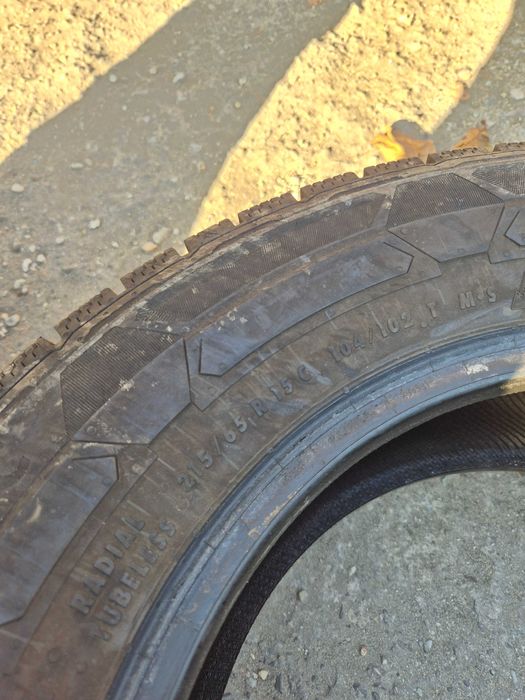 2 Anvelope de IARNA - 215/65/15C - Continental - APP NOI DOT 2023 !