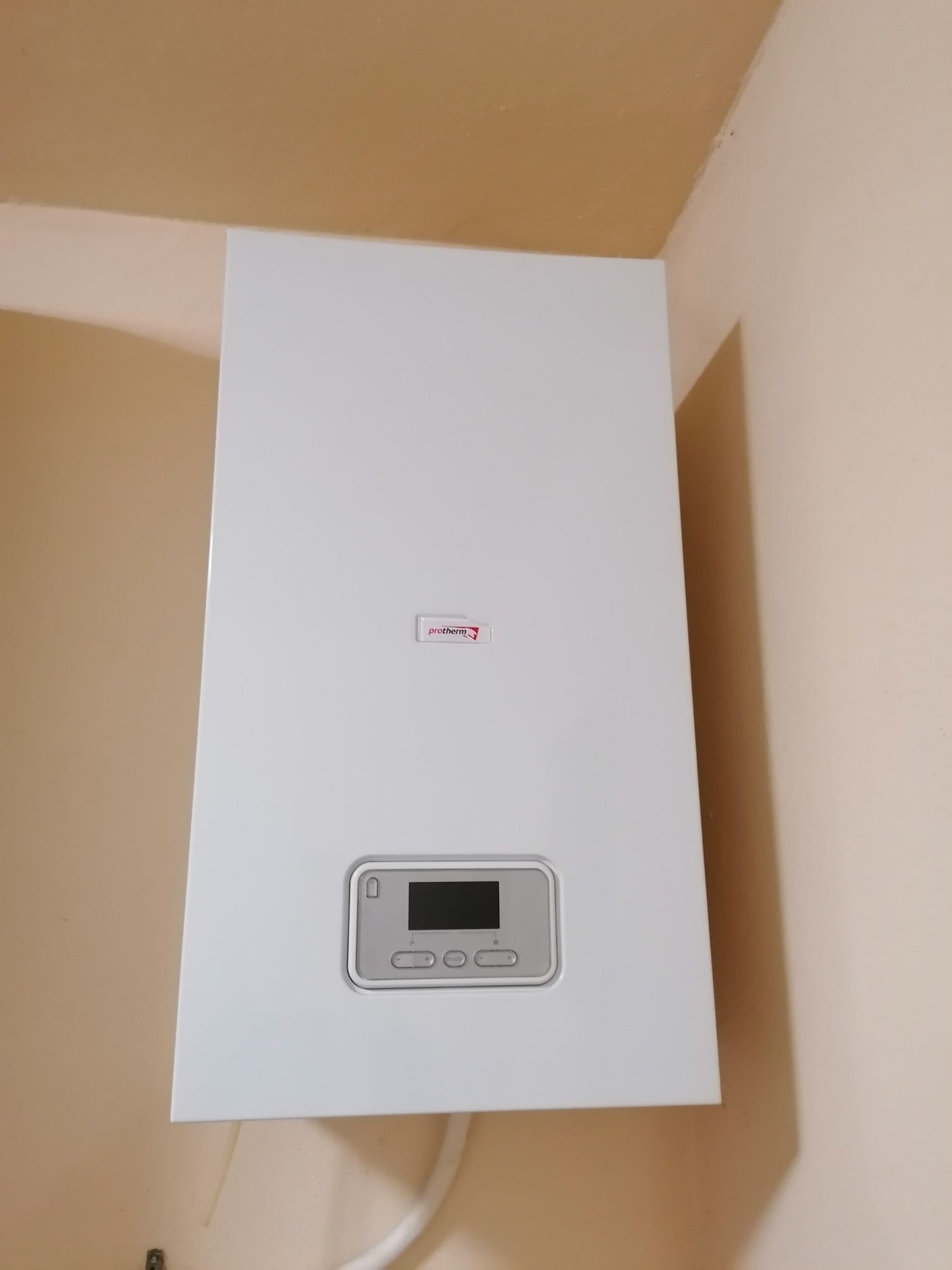 Centrala electrica protherm 24 kw