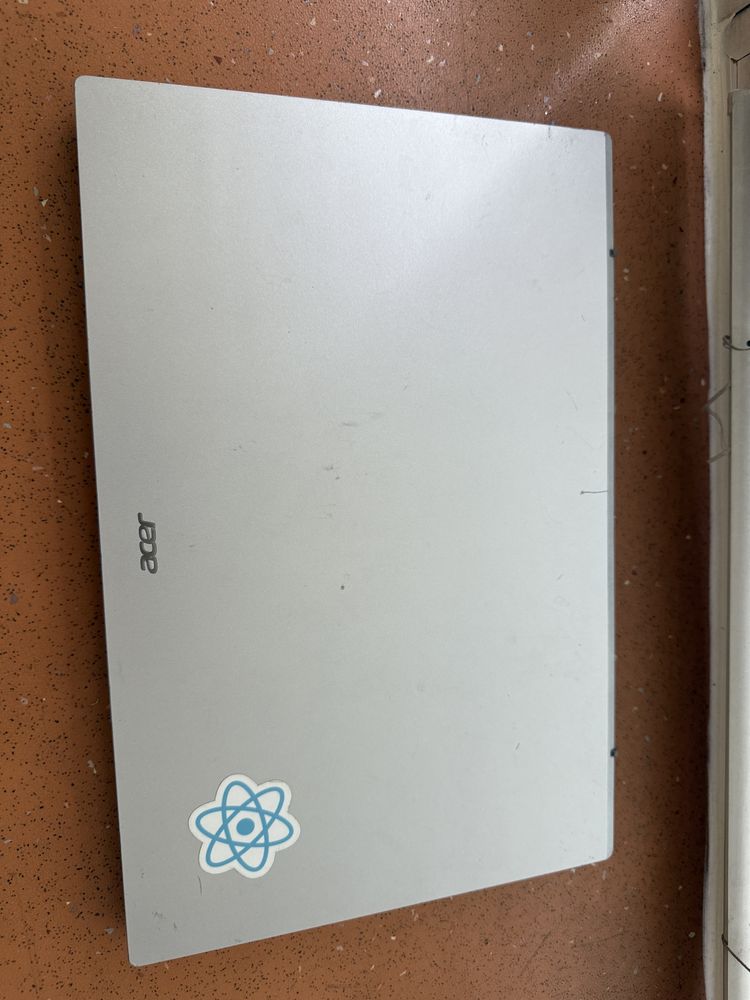 Acer Aspire 3 , i5 , 12 Gb ram, 512 gb ssd, 15’6 inch , win 11