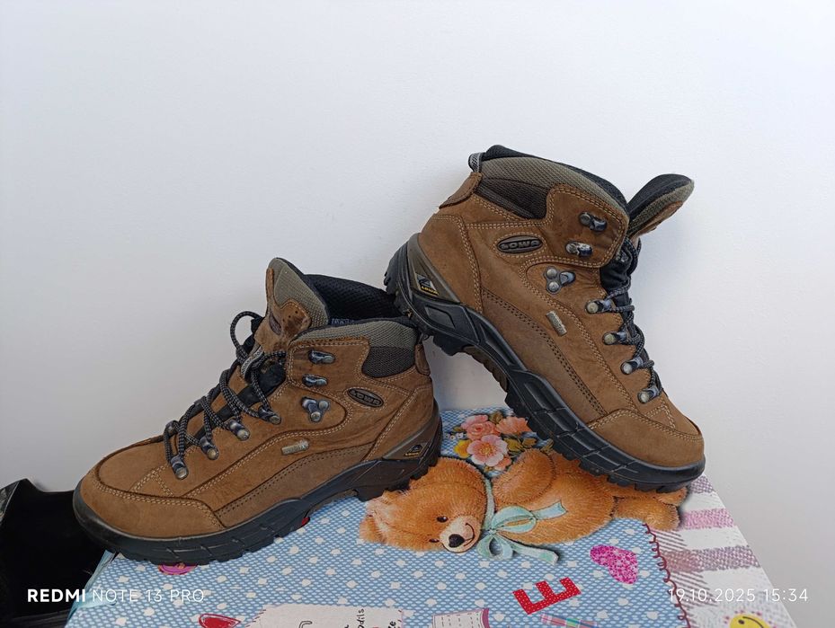 Lowa Renegade Mid GORE-TEX''оригинални туристически боти 39 номер